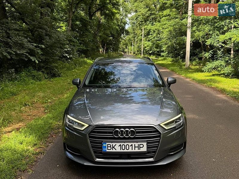 Хэтчбек Audi A3 2019 в Киеве фото 3 Хэтчбек Audi A3 2019 в Киеве