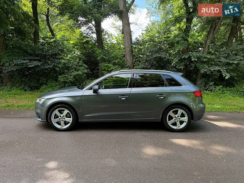 Хэтчбек Audi A3 2019 в Киеве фото 7 Хэтчбек Audi A3 2019 в Киеве