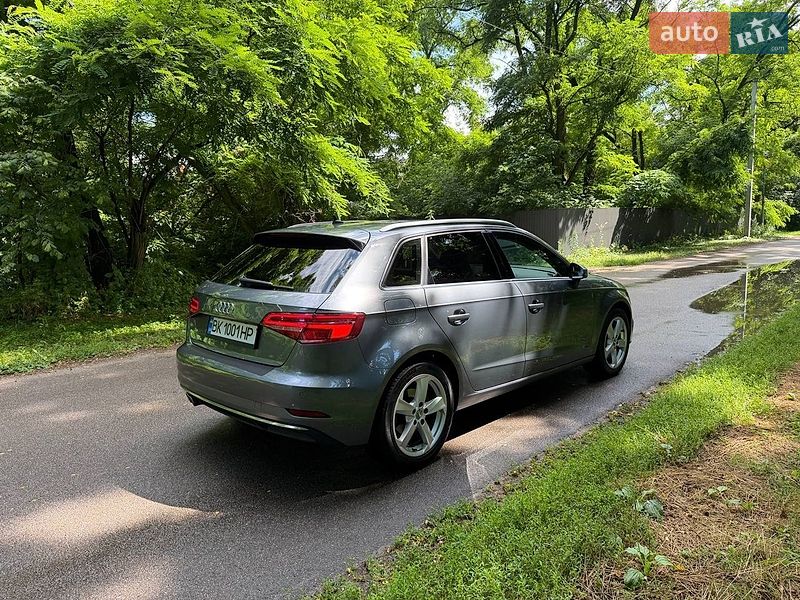 Хэтчбек Audi A3 2019 в Киеве фото 12 Хэтчбек Audi A3 2019 в Киеве