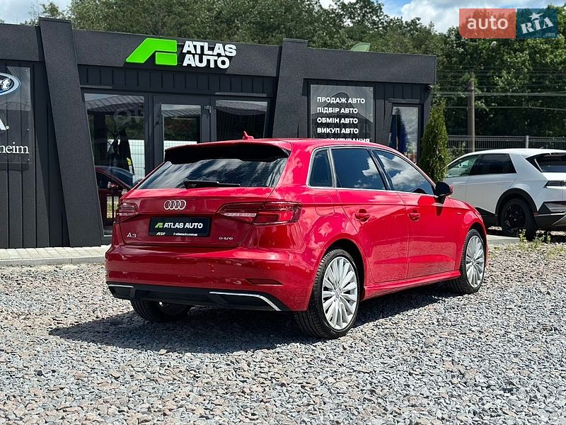 Хетчбек Audi A3 2016 в Львові