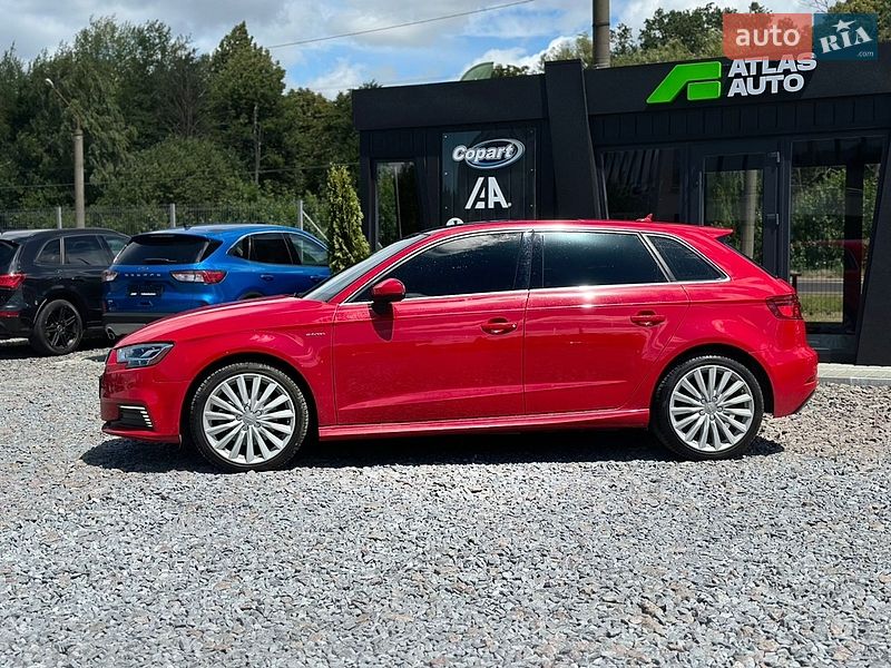 Хетчбек Audi A3 2016 в Львові
