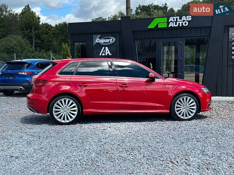 Хетчбек Audi A3 2016 в Львові
