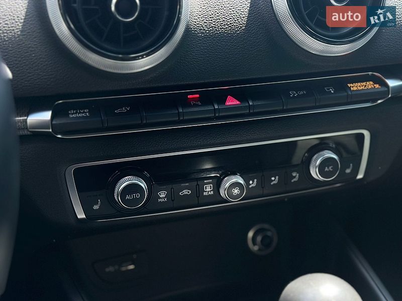 Хетчбек Audi A3 2016 в Львові