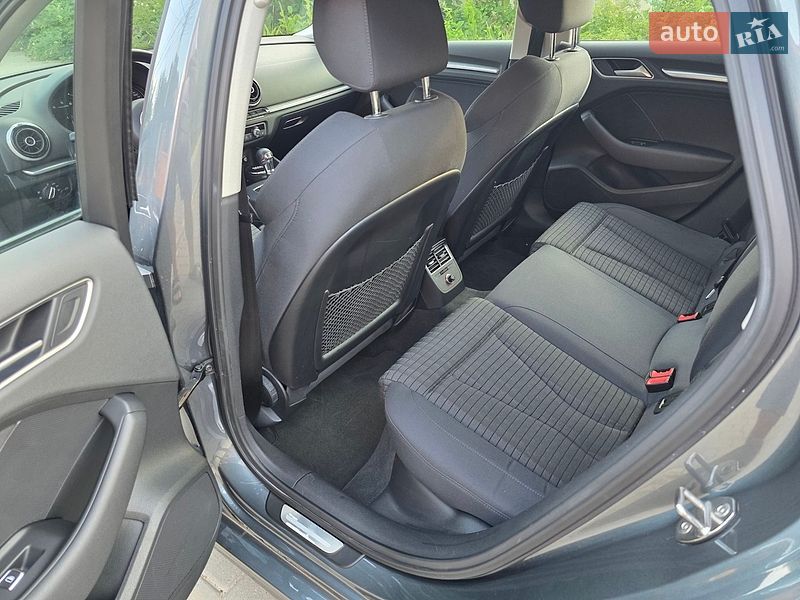 Седан Audi A3 2013 в Одессе