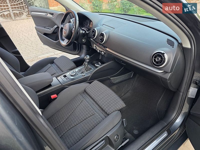 Седан Audi A3 2013 в Одессе