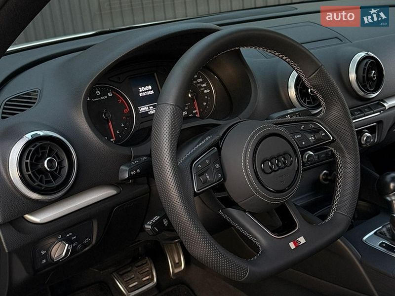 Седан Audi A3 2017 в Дніпрі