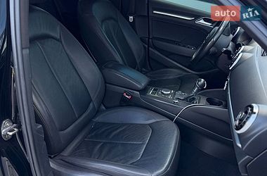 Седан Audi A3 2016 в Хусте
