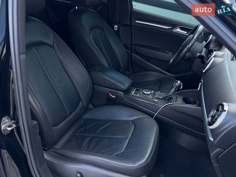 Седан Audi A3 2016 в Хусте
