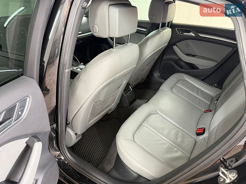 Седан Audi A3 2018 в Черкасах