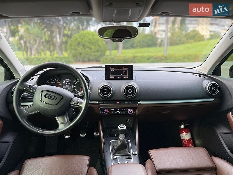 Хетчбек Audi A3 2013 в Дніпрі