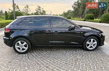 Хетчбек Audi A3 2013 в Дніпрі
