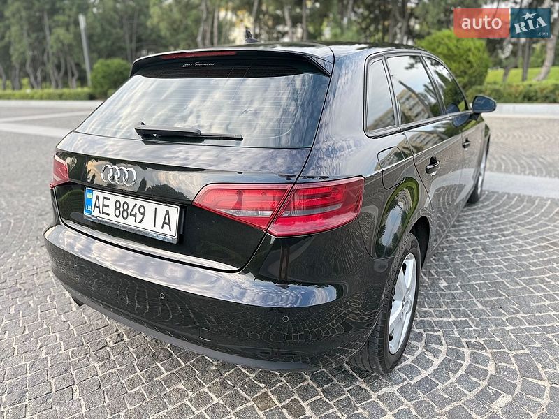 Хетчбек Audi A3 2013 в Дніпрі