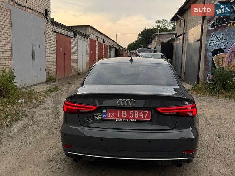 Седан Audi A3 2017 в Луцке