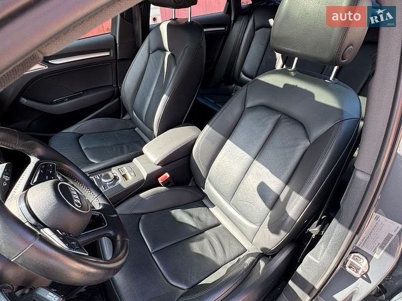 Седан Audi A3 2017 в Луцке