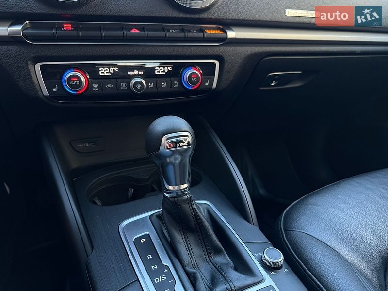 Седан Audi A3 2017 в Луцке