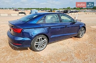 Седан Audi A3 2017 в Киеве