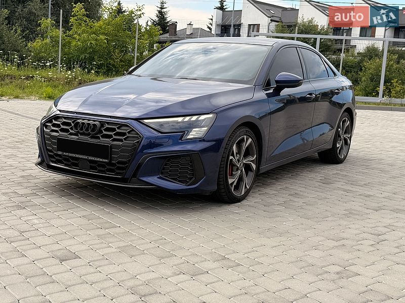 Седан Audi A3 2022 в Львові