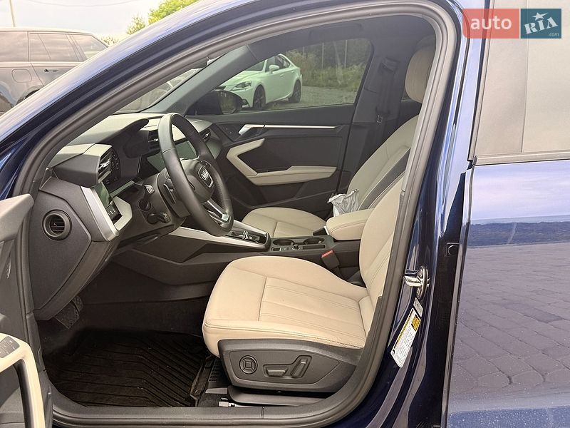 Седан Audi A3 2022 в Львові