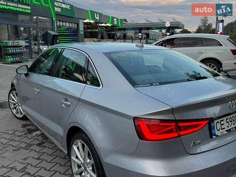 Седан Audi A3 2015 в Чернівцях