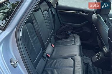 Седан Audi A3 2015 в Чернівцях