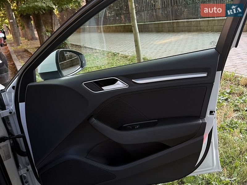 Хетчбек Audi A3 2013 в Хмельницькому