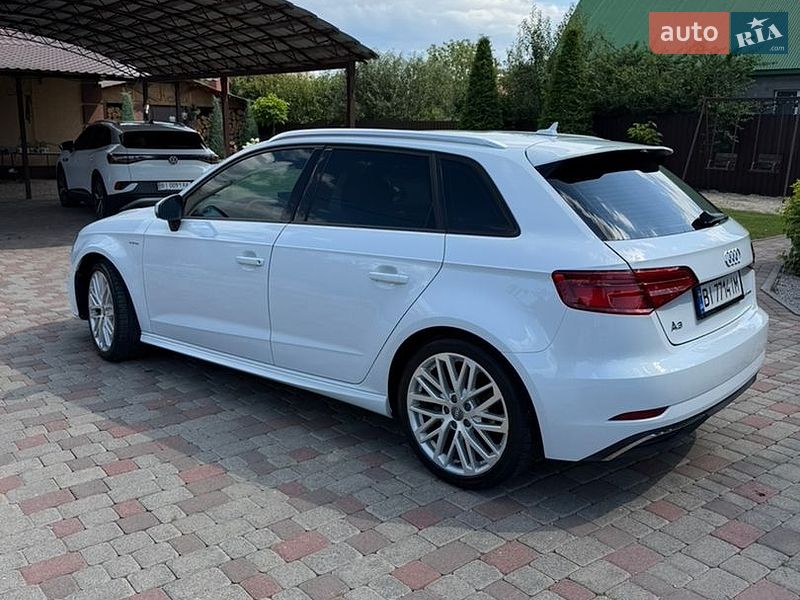 Хэтчбек Audi A3 2017 в Полтаве