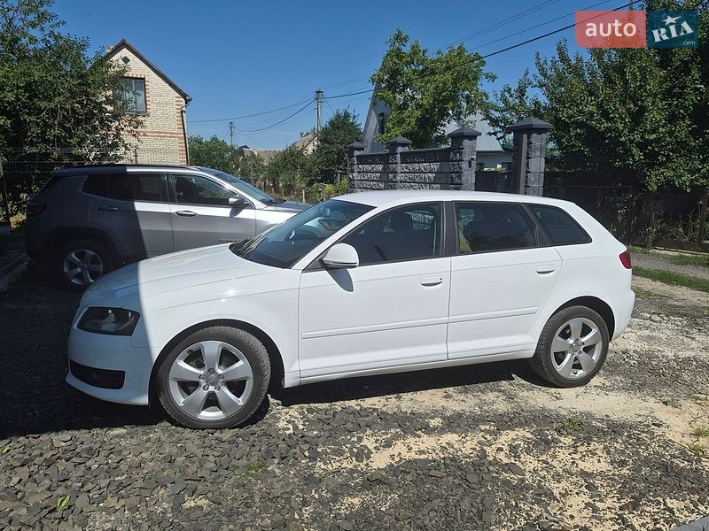 Хэтчбек Audi A3 2009 в Луцке