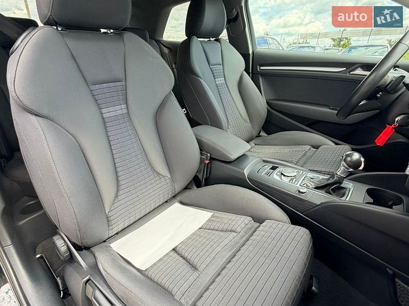 Хэтчбек Audi A3 2017 в Ивано-Франковске