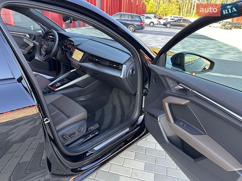 Седан Audi A3 2023 в Львові