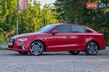Седан Audi A3 2016 в Дрогобичі
