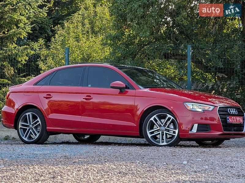 Седан Audi A3 2016 в Дрогобичі