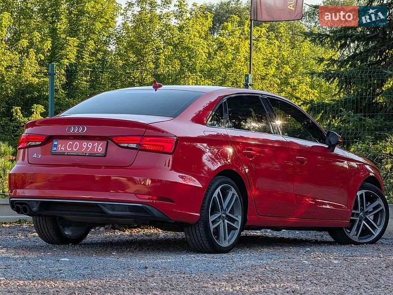 Седан Audi A3 2016 в Дрогобичі