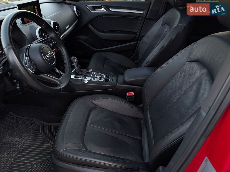 Седан Audi A3 2016 в Дрогобичі