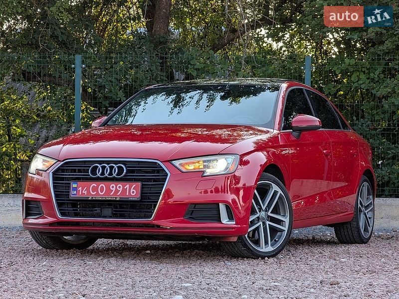 Седан Audi A3 2016 в Дрогобичі