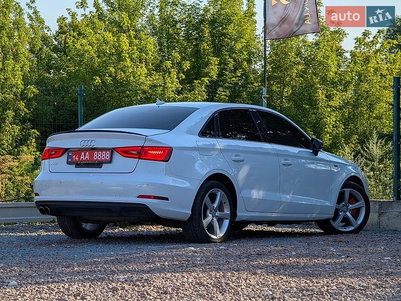 Седан Audi A3 2016 в Дрогобыче