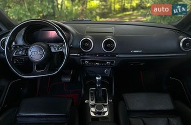 Седан Audi A3 2016 в Львові