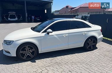 Седан Audi A3 2015 в Мукачево