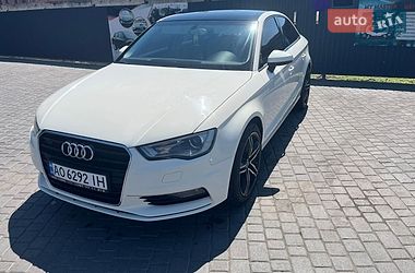 Седан Audi A3 2015 в Мукачево