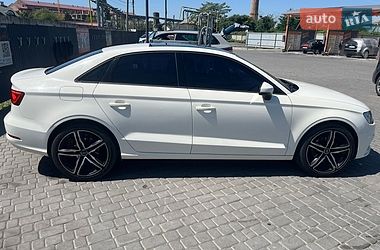 Седан Audi A3 2015 в Мукачево