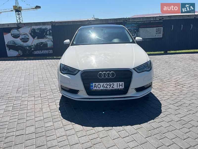 Седан Audi A3 2015 в Мукачево