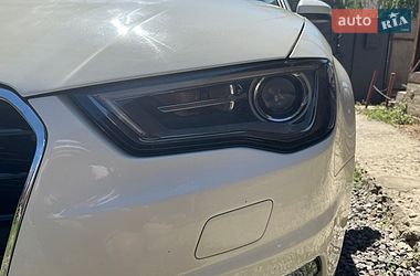 Седан Audi A3 2015 в Мукачево