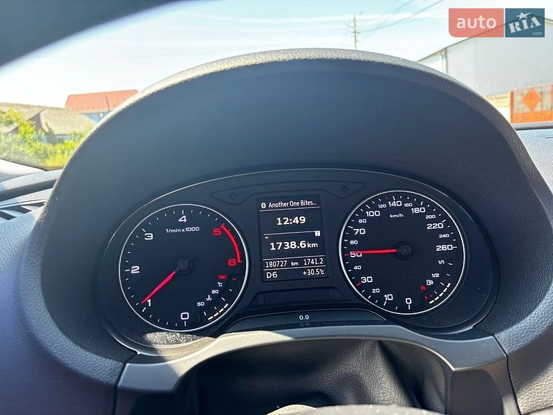 Седан Audi A3 2015 в Мукачево