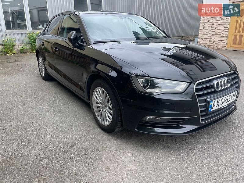 Седан Audi A3 2016 в Харькове