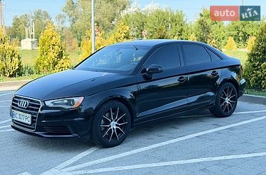 Седан Audi A3 2015 в Мостиске