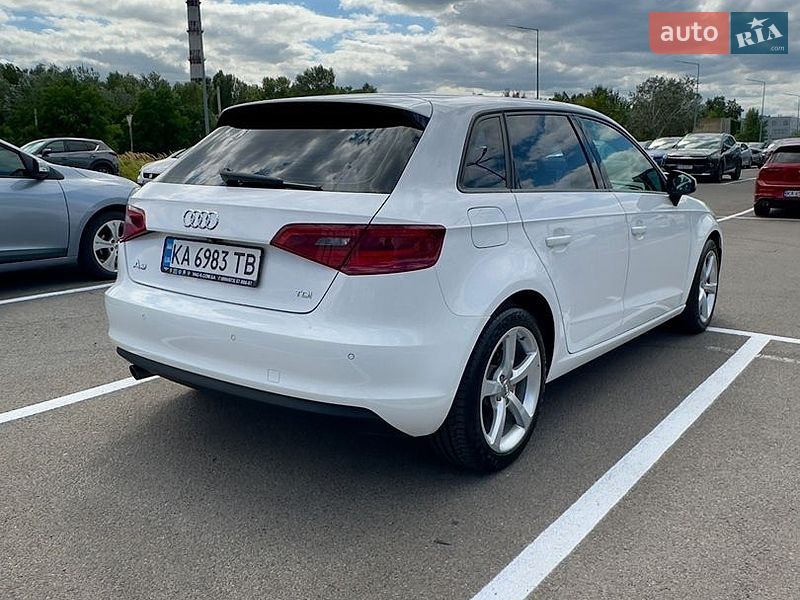 Хэтчбек Audi A3 2015 в Киеве