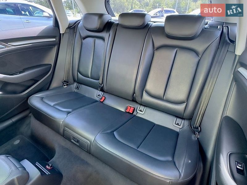 Хэтчбек Audi A3 2015 в Киеве