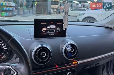 Седан Audi A3 2015 в Чернівцях
