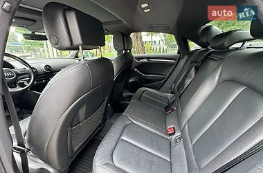 Седан Audi A3 2017 в Львові