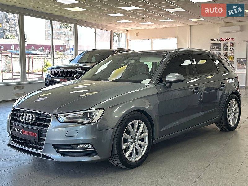 Хетчбек Audi A3 2016 в Києві