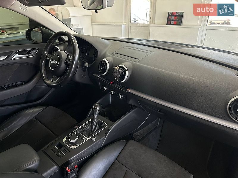 Хетчбек Audi A3 2016 в Києві